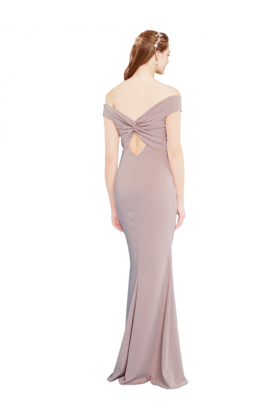Rosa empolvado Sirena Hombros Descubiertos Cuello en V Crepé Elástico Largo Formales Vestidos de dama de honor / Vestidos de fiesta
