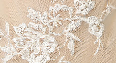 Bordado delicado | Mila Vestidos